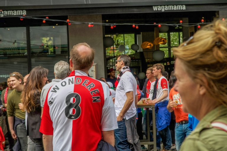 Fans In De Straat.jpg
